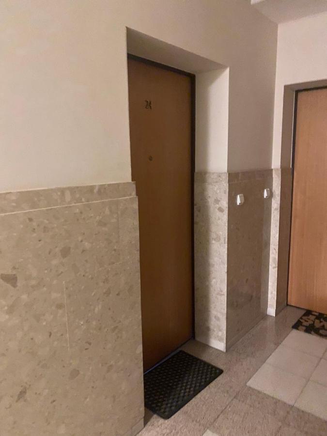 Komfortowy Na Florianskiej, Park Praski, Dw Wilenski,w Odleglosci Spaceru Od Starego Miasta, Milo Widziec Gosci Ze Zwierzetami Warschau